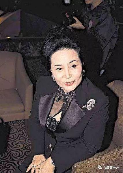 何猷君求婚成功!原來賭王家族這麼龐大!四房太太!
