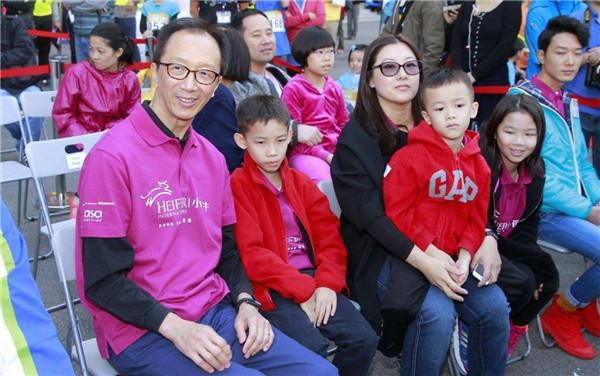 同是“跳水皇后”,她25歲閃婚51歲富豪,如今與郭晶晶區別很大
