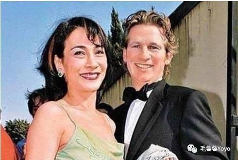 何猷君求婚成功!原來賭王家族這麼龐大!四房太太!