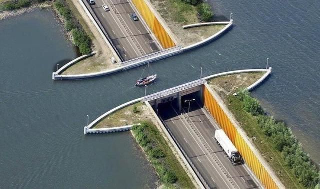 世界上獨一無二的橋,中間“斷裂”只能行船,那車怎麼辦?